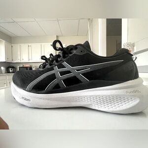Asics gel Kayano 30 running shoe 8.5 medium